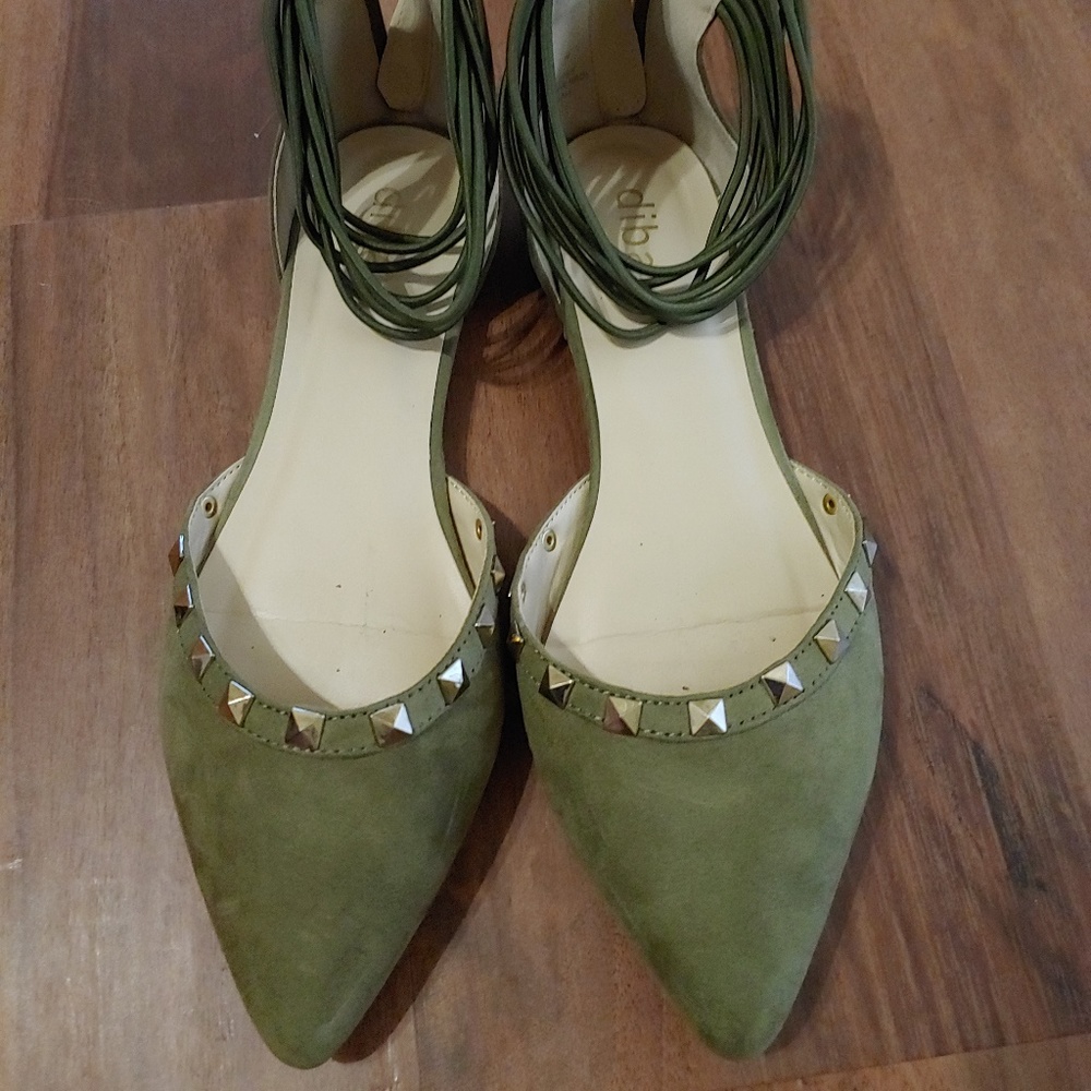 EUC Diba Stitch Fix Studded Flats Olive Green 8.5